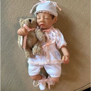Vintage Paradise Galleries STAMPED porcelain real life- like newborn baby doll